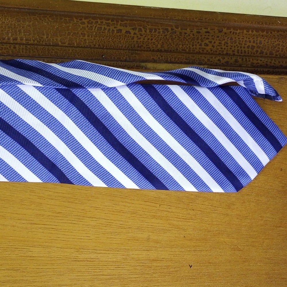 Bijoux Terner Silk Striped Tie.  Blue White/Cream